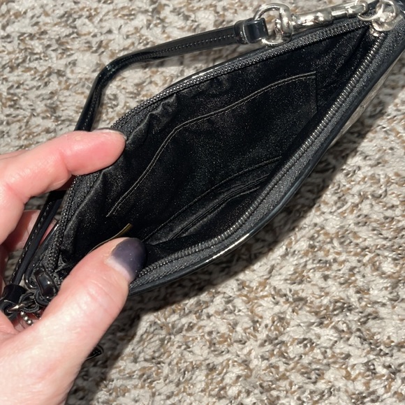 Coach wristlet - Picture 2 of 4